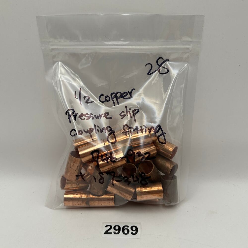 LOT OF 28 - 1/2" COPPER PRESSURE SLIP COUPLINGS FITTINGS 746-932 & 187-348 MIXED